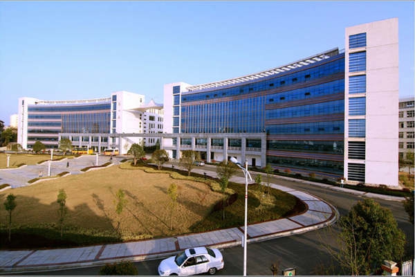 校園能耗監(jiān)測系統(tǒng)硬件結構！